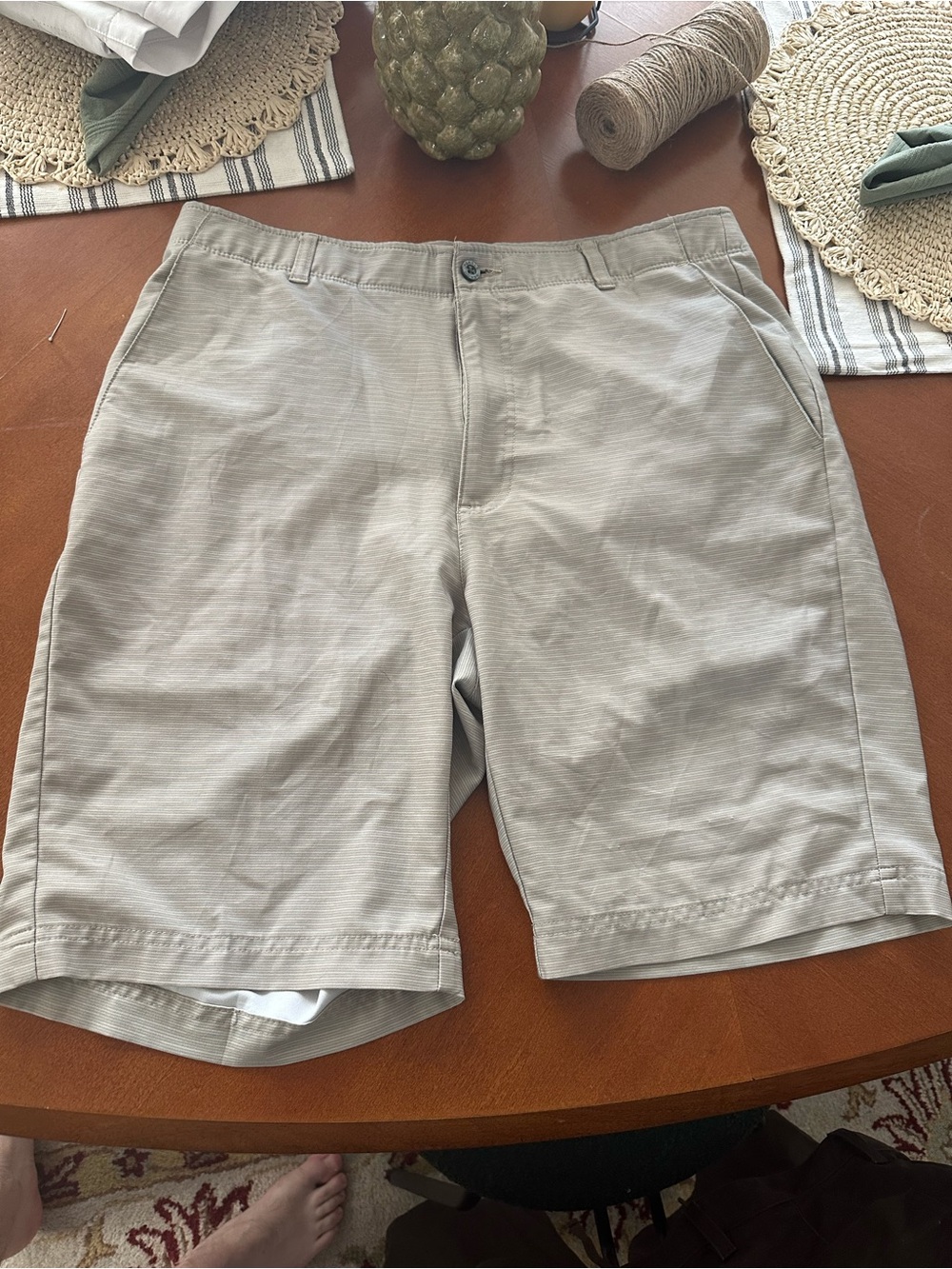 Pebble Beach Men's Golf Shorts in Light Taupe size 34 waist